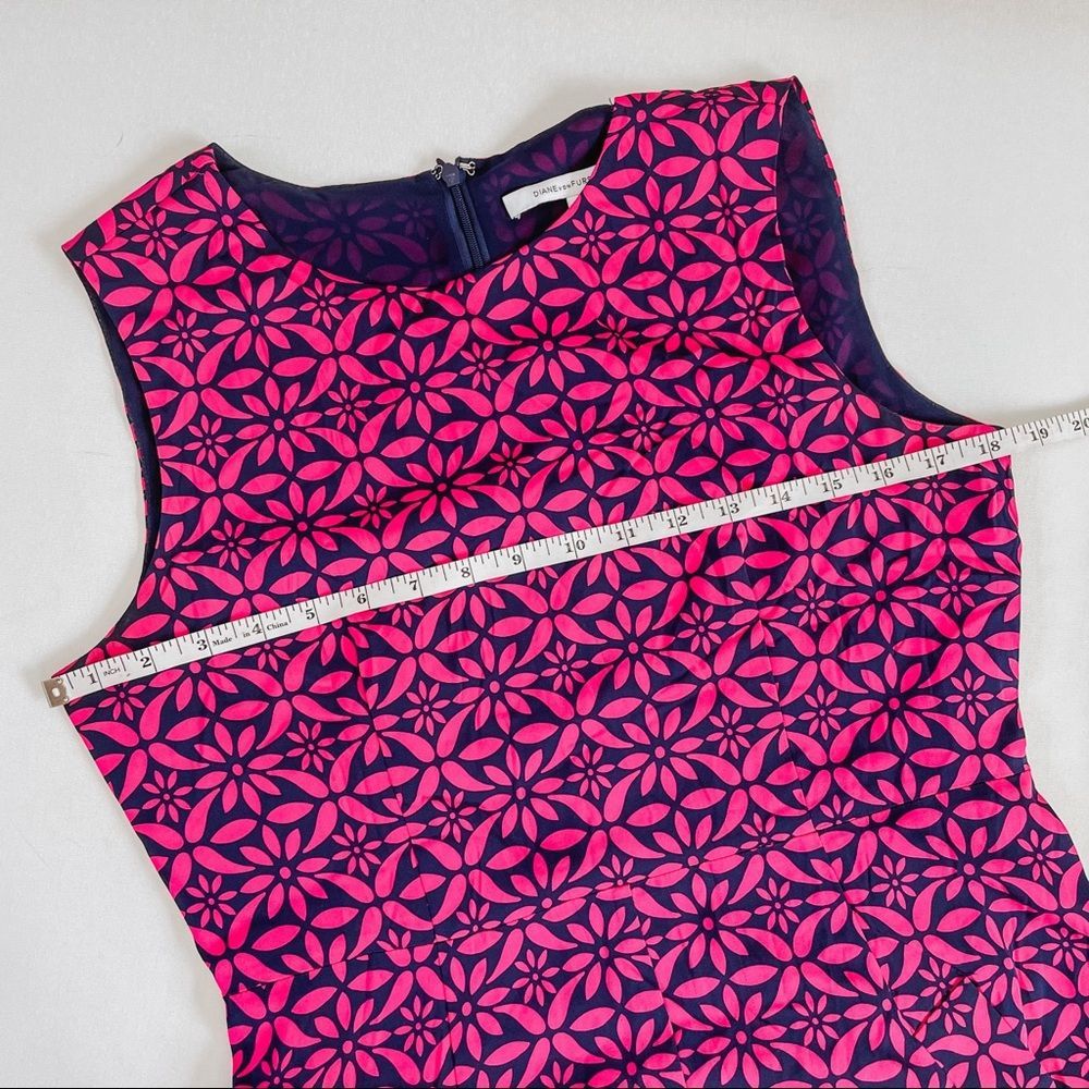 Diane Von Furstenberg Shift Dress - Picture 6 of 8